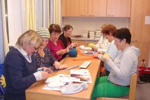 Strickrunde in der Bücherei